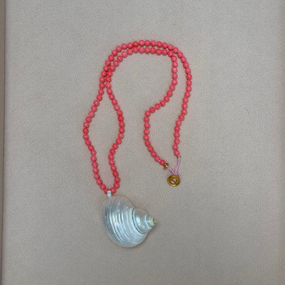 ALBA Chunky Beaded Necklace with Shell Pendant
