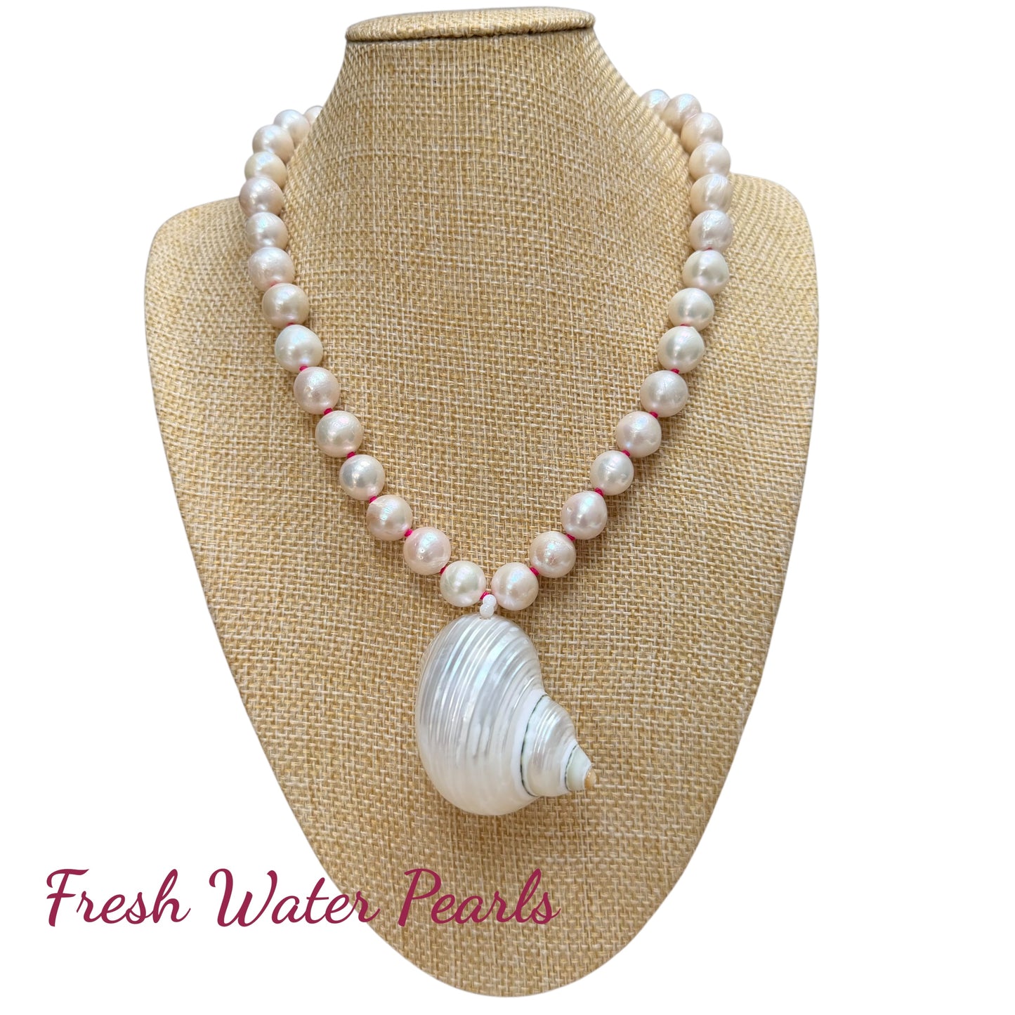 ALBA Chunky Beaded Necklace with Shell Pendant