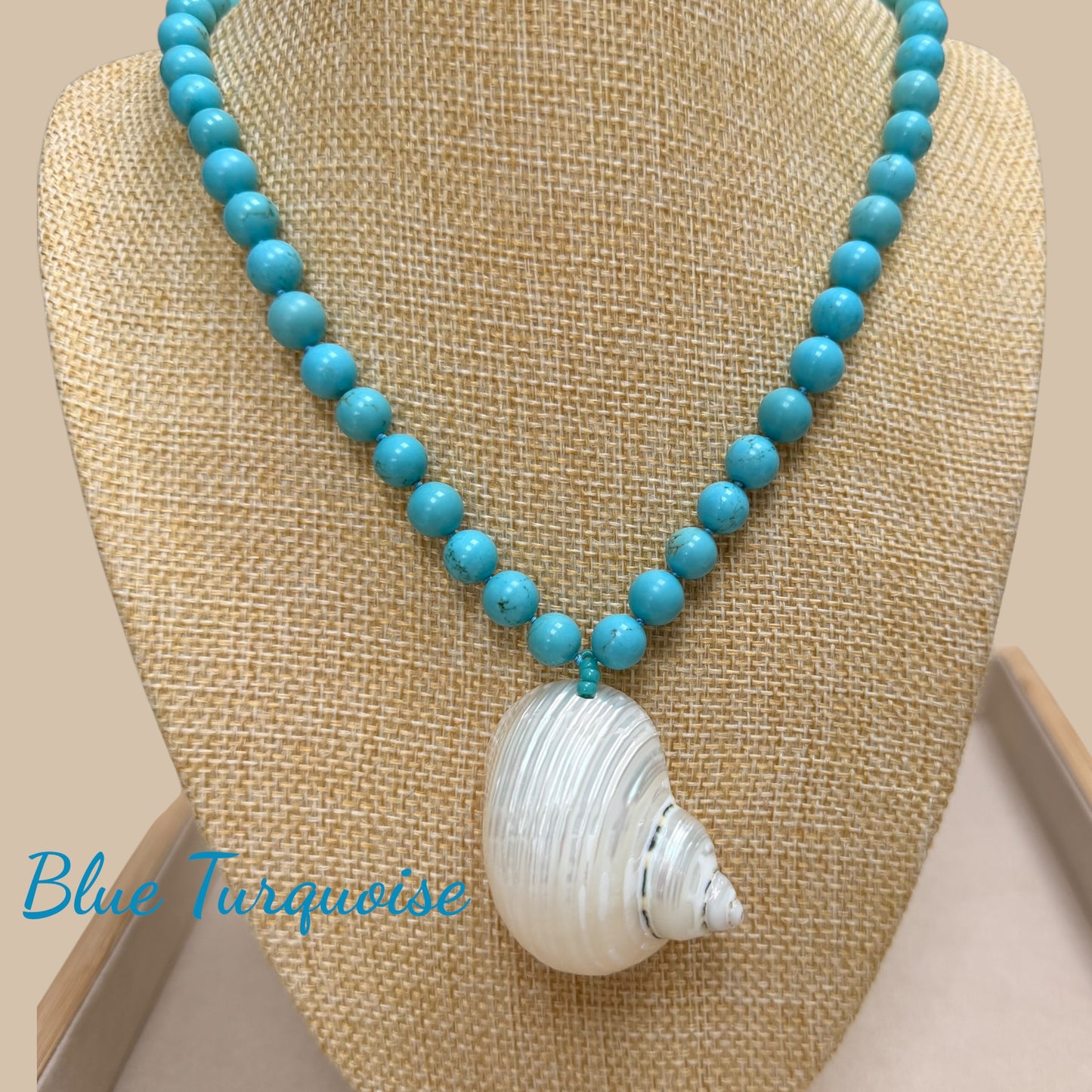 ALBA Chunky Beaded Necklace with Shell Pendant