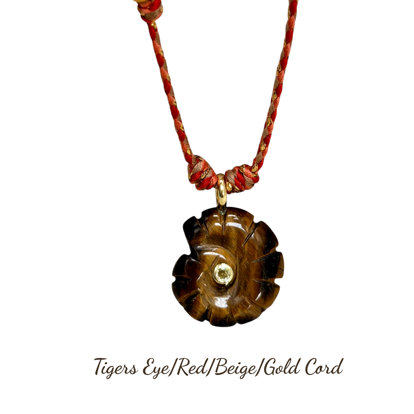 MARINA Conch Shell Pendant Necklace