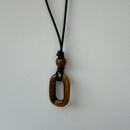 LOLA Necklace with Oval Stone Pendant